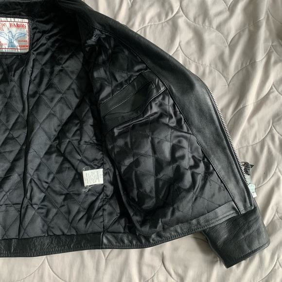 Iconic Men’s Leather Biker Jacket - Picture 4 of 14